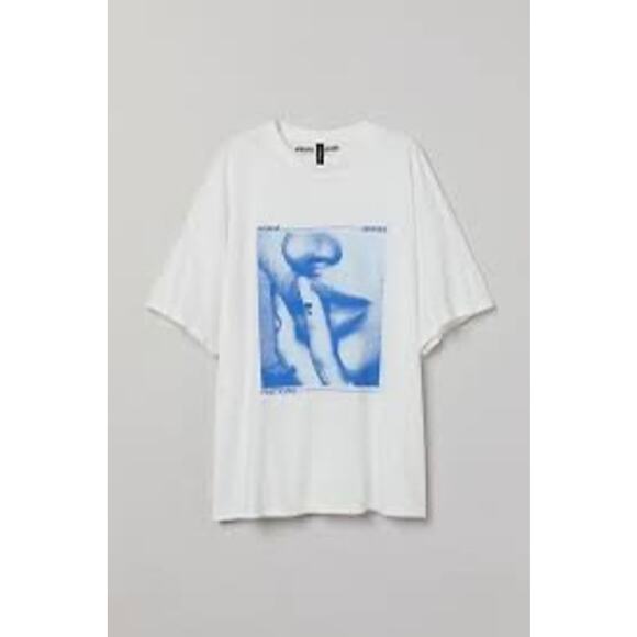 2021 Ariana Grande x H&M Positions Tour Collab Oversized T-Shirt – Size Small - Picture 1 of 6